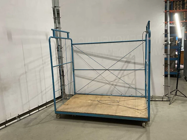 Metalen rek mobiel - afbeelding 4 van  6