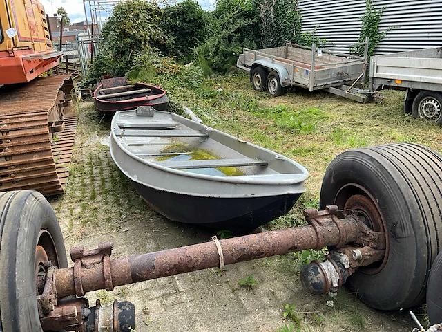 Metalen roeiboot - afbeelding 2 van  5