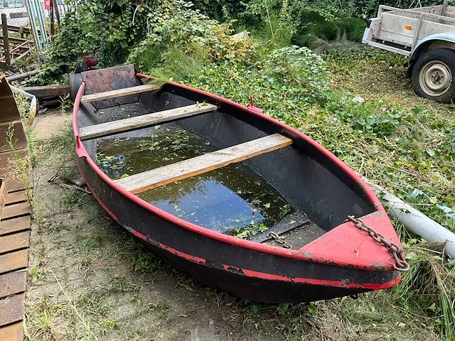 Metalen roeiboot - afbeelding 1 van  5