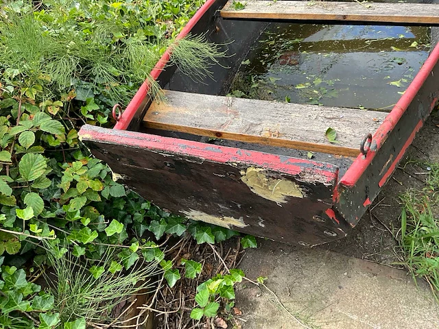 Metalen roeiboot - afbeelding 5 van  5