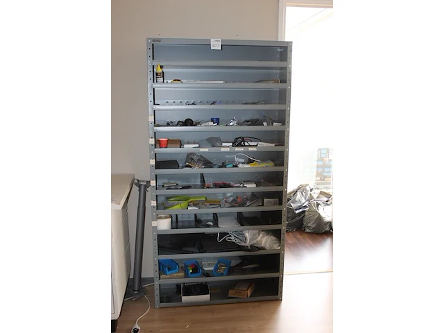Metalen schappenkast afm. 100 x 30 x 198 cm let op! ophalen na 13:00 - afbeelding 2 van  2
