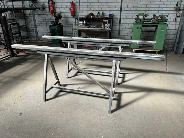 Metalen schraag - overige machinetoebehoren (2x) - afbeelding 1 van  4