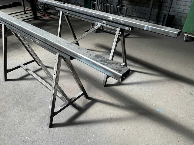 Metalen schraag - overige machinetoebehoren (2x) - afbeelding 2 van  4
