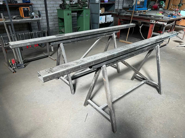 Metalen schraag - overige machinetoebehoren (2x) - afbeelding 3 van  4