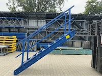 Metalen steektrap - afbeelding 1 van  6