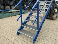 Metalen steektrap - afbeelding 3 van  6