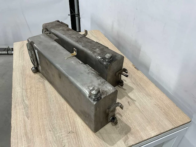 Metalen tank (2x) - afbeelding 2 van  7