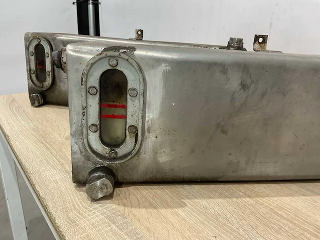 Metalen tank (2x) - afbeelding 6 van  7