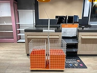Metalen vlonder met 2 stortmanden - afbeelding 1 van  6