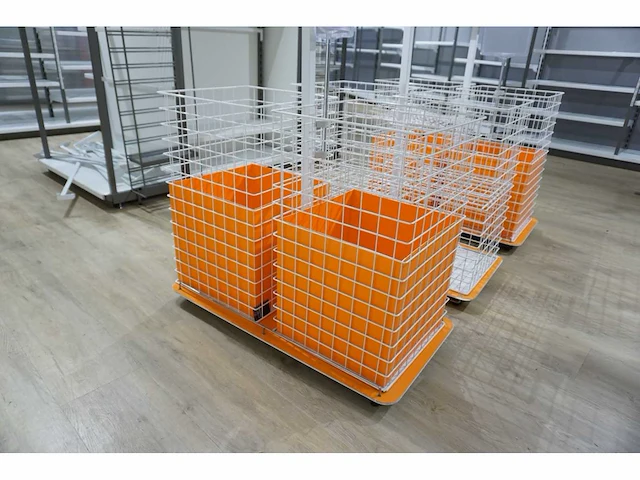 Metalen vlonder met stortmanden (6x) - afbeelding 2 van  5
