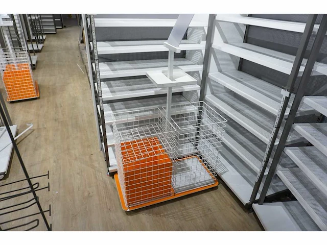 Metalen vlonder met stortmanden (6x) - afbeelding 4 van  5