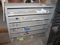 Metalen wandkast. afmeting 100 x 15 x 100 cm. - afbeelding 1 van  1