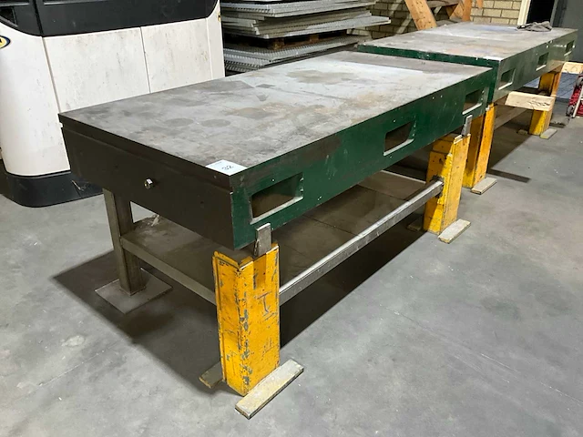 Metalen werktafel - afbeelding 1 van  5