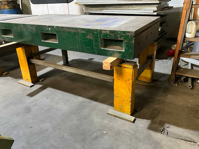 Metalen werktafel - afbeelding 1 van  4
