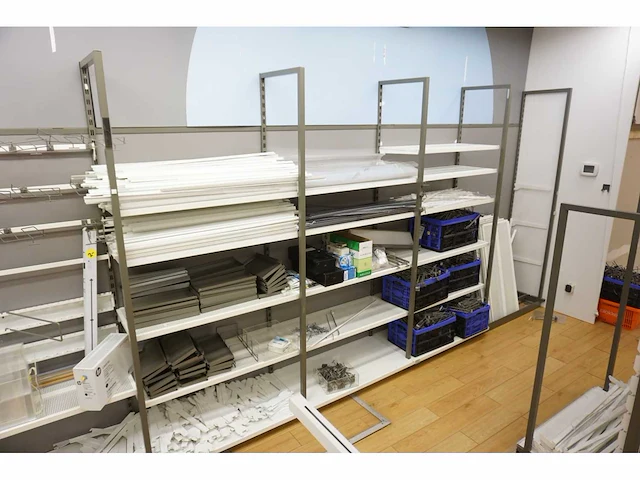Metalen winkelstelling, 9 meter - afbeelding 4 van  6