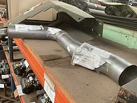 Metallic pipe - afbeelding 2 van  3
