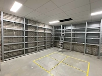 Metalsistem s1 / s2 legbordstelling 14,5 meter, 12 secties (305cm hoog) v.v. italscale fusalluminio ladder met rail - afbeelding 1 van  11