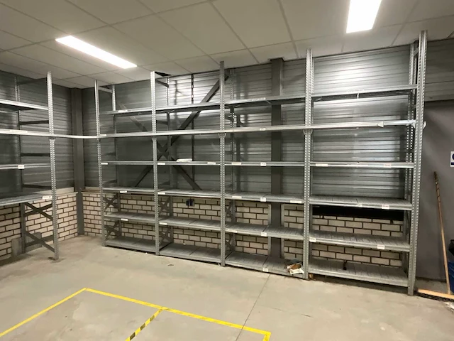Metalsistem s1 / s2 legbordstelling 14,5 meter, 12 secties (305cm hoog) v.v. italscale fusalluminio ladder met rail - afbeelding 6 van  11