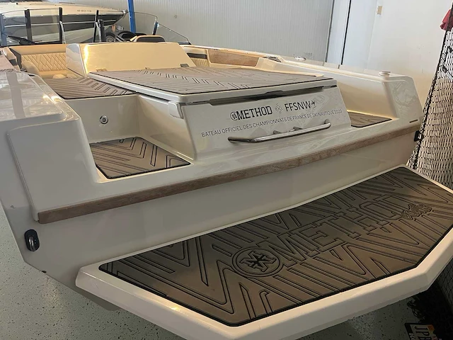 Method - wake ski - speed boats - 2020 - afbeelding 22 van  29