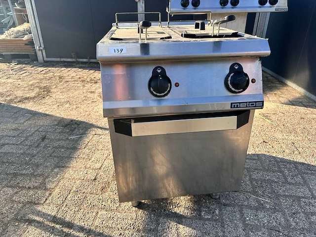 Metos - dubbel - friteuse - afbeelding 1 van  4