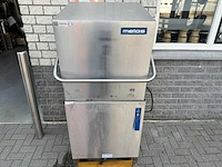 Metos - korvenvaatwasmachine - afbeelding 1 van  4