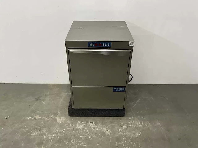 Metos - lux 60 el - korvenvaatwasmachine - afbeelding 2 van  7