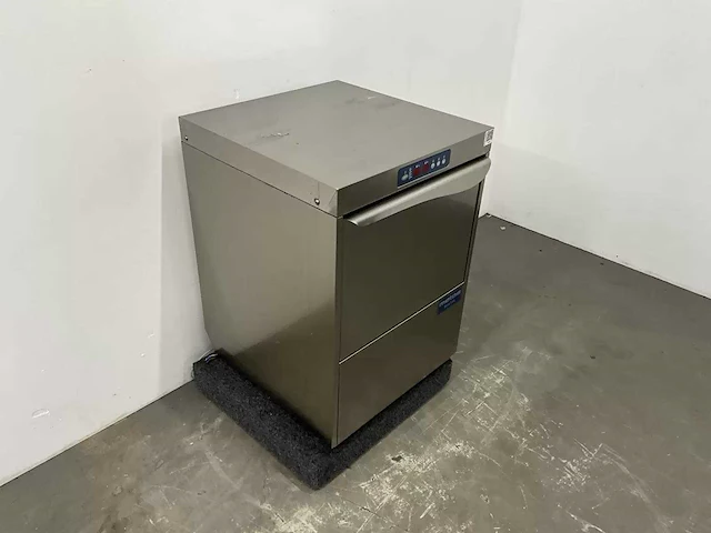 Metos - lux 60 el - korvenvaatwasmachine - afbeelding 3 van  7