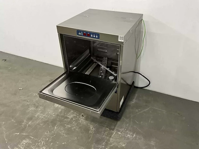 Metos - lux 60 el - korvenvaatwasmachine - afbeelding 5 van  7