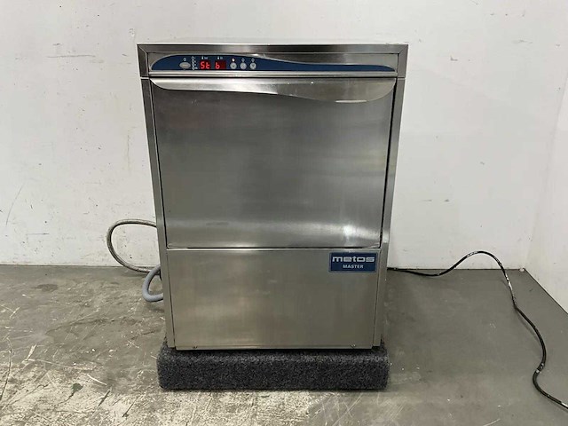 Metos - lux60el - korvenvaatwasmachine - afbeelding 3 van  7