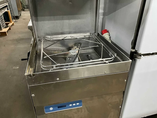Metos dw115e korvenvaatwasmachine - afbeelding 5 van  7