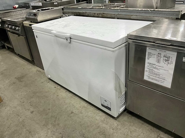 Metro ghf2400 vrieskist - afbeelding 1 van  5