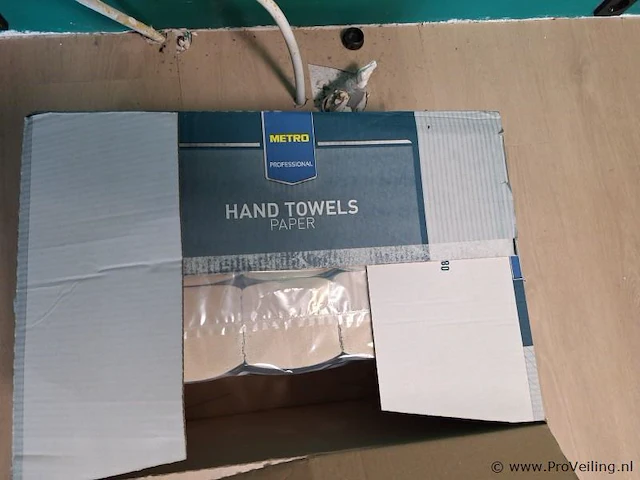 Metro hand towels paper - 15 stuks - afbeelding 1 van  3