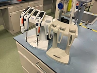 Mettler toledo e4xls elektronische pipet met smartstand (3x) - afbeelding 2 van  7