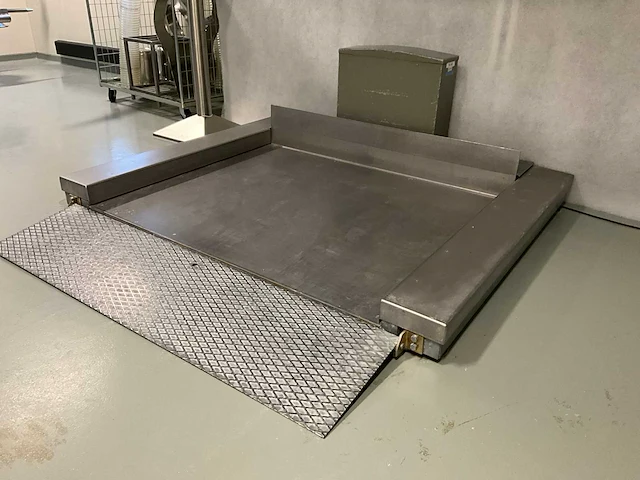 Mettler toledo ind690 weegschaal - afbeelding 1 van  7