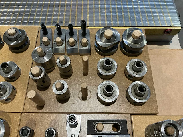 Meusburger h1000 opspansysteem - afbeelding 7 van  7