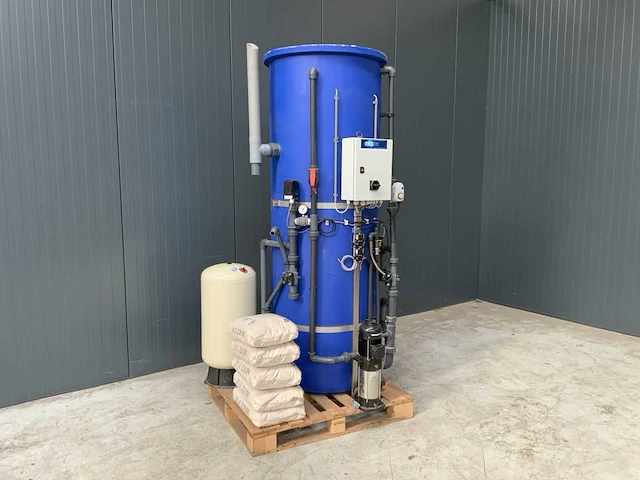 Mezutec water ontijzeringsinstallatie - afbeelding 1 van  6