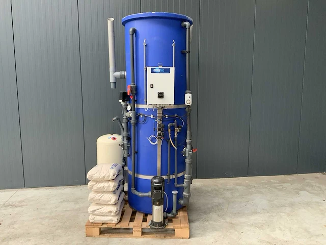 Mezutec water ontijzeringsinstallatie - afbeelding 2 van  6