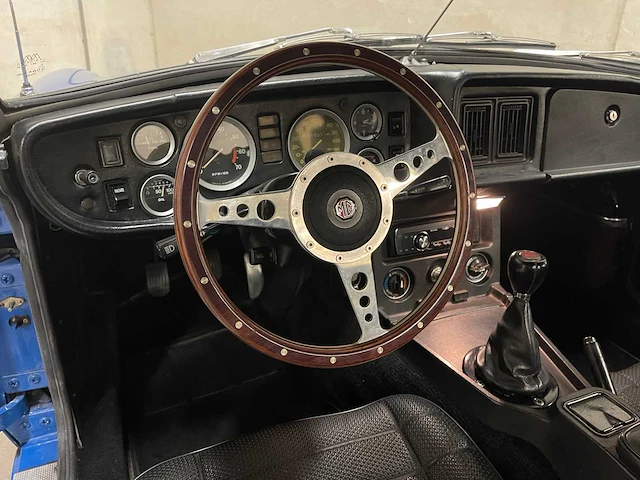 Mg b type 1.8 roadster 95pk 1977, 61-yd-93 - afbeelding 11 van  36