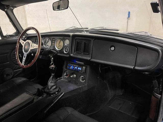 Mg b type 1.8 roadster 95pk 1977, 61-yd-93 - afbeelding 28 van  36