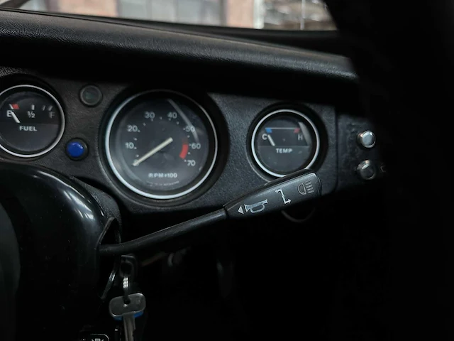 Mgb gt coupe 1.8 95pk 1977 mg b-type, 65-yb-39 oldtimer - afbeelding 49 van  70