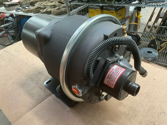 Mgm pneumatic brake valve - afbeelding 1 van  5
