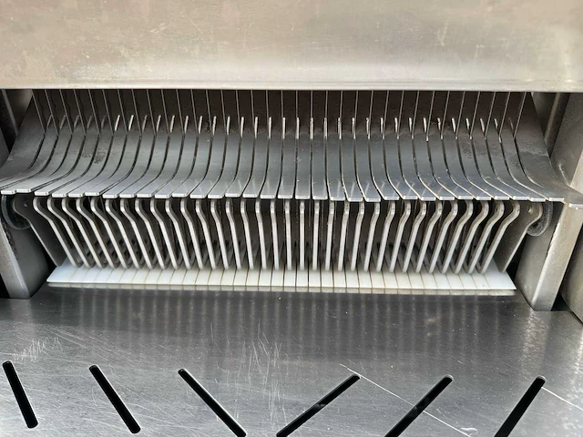 Mhs - 2013 - gmh450 - broodsnijmachine - afbeelding 4 van  5