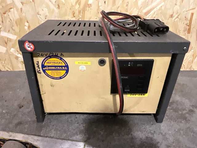 Mic - 1999 - g12 350t - stapelaar - afbeelding 7 van  10