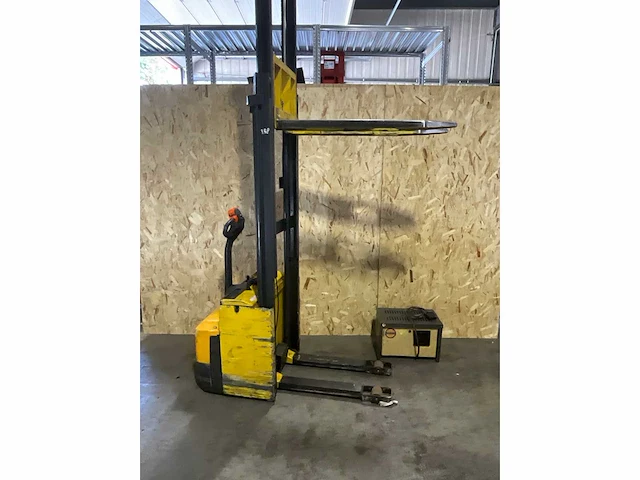 Mic - 1999 - g12 350t - stapelaar - afbeelding 10 van  10