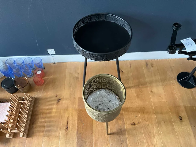 Mica decorations/dutchbone bijzettafel en plantenbak - afbeelding 4 van  4