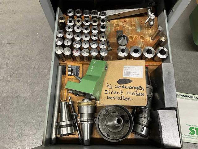 Michael deckel s11 slijpmachine inc gevulde gereedschapskast en diverse opspan toebehoren - afbeelding 5 van  14