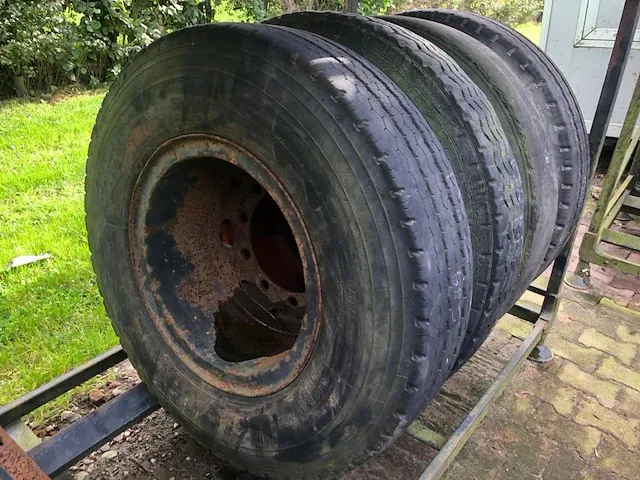 Michelin - band met velg (4x) - afbeelding 2 van  4