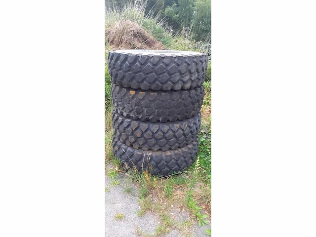 Michelin 14.00 r 20 xzl banden (4x) - afbeelding 2 van  4