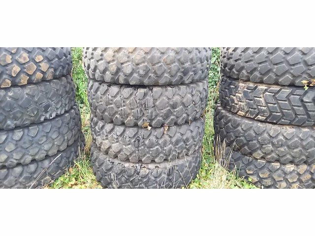 Michelin 14.00 r 20 xzl banden (4x) - afbeelding 1 van  4