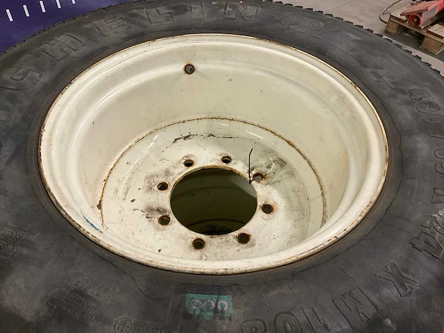 Michelin 480/65 r 24 x m 108 band met velg (2x) - afbeelding 4 van  6